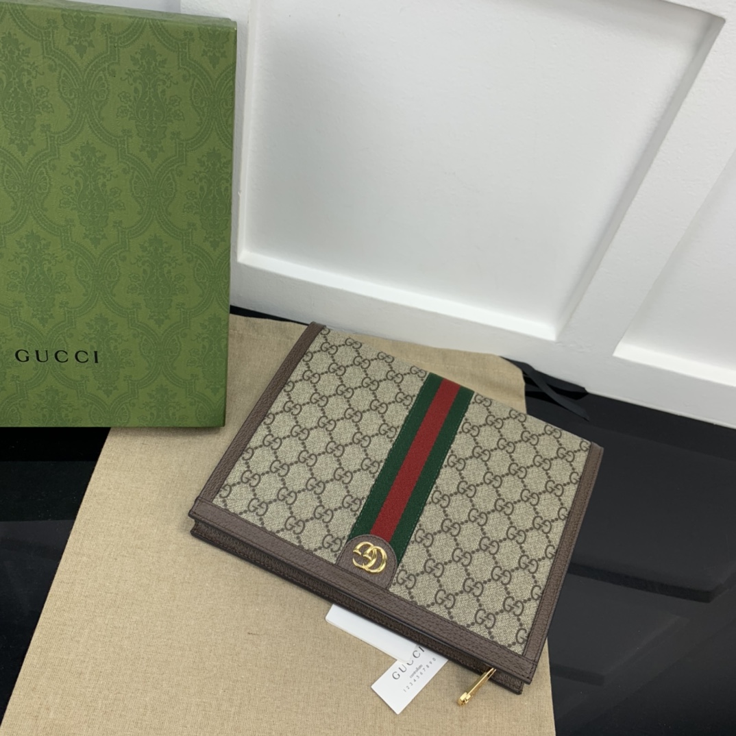 Gucci Clutch Bags